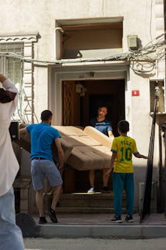 AWE展会惊艳亮相；千款前沿科技新品，天猫同步首发上线。