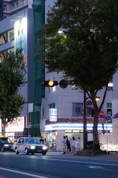 化工企业泸天化，年度业绩双重压力显现；增效之路曲折，市场挑战待解。