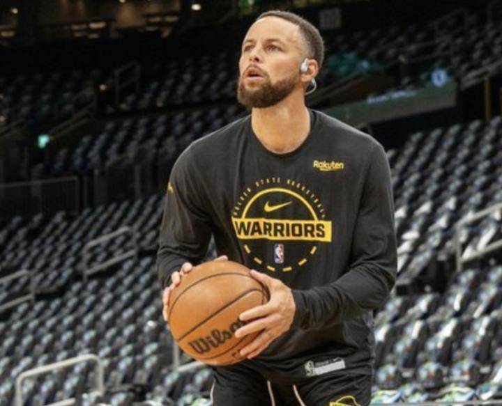  勇士核心库里，膝盖无肿胀迹象；月底复出前景乐观。 体育新闻 勇士核心库里，膝盖无肿胀迹象；月底复出前景乐观。 体育新闻