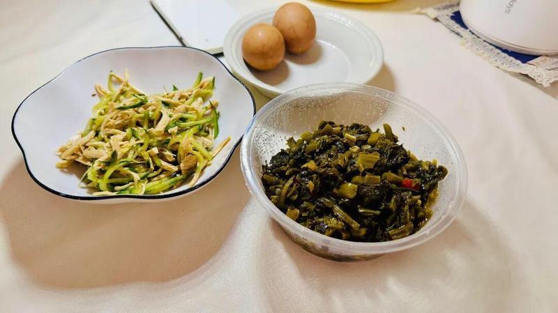  气温回升如何科学控卡？凉拌鸡丝制作实测指南 健康养生