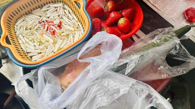  气温回升如何科学控卡？凉拌鸡丝制作实测指南 健康养生