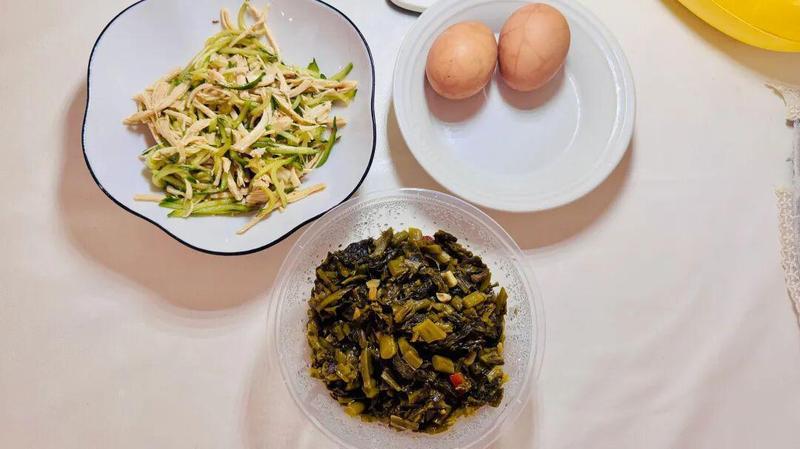  气温回升如何科学控卡？凉拌鸡丝制作实测指南 健康养生