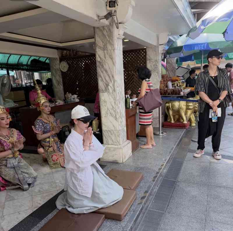  别迷信“完美家庭”：明星光环下的真实生活逻辑 情感心理