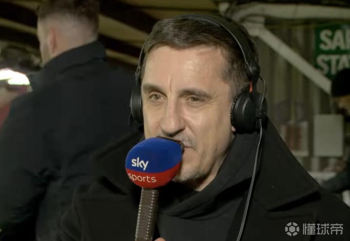 【战术复盘】利兹联五后卫体系的进化密码:曼联防线崩溃背后的结构性缺陷 体育新闻