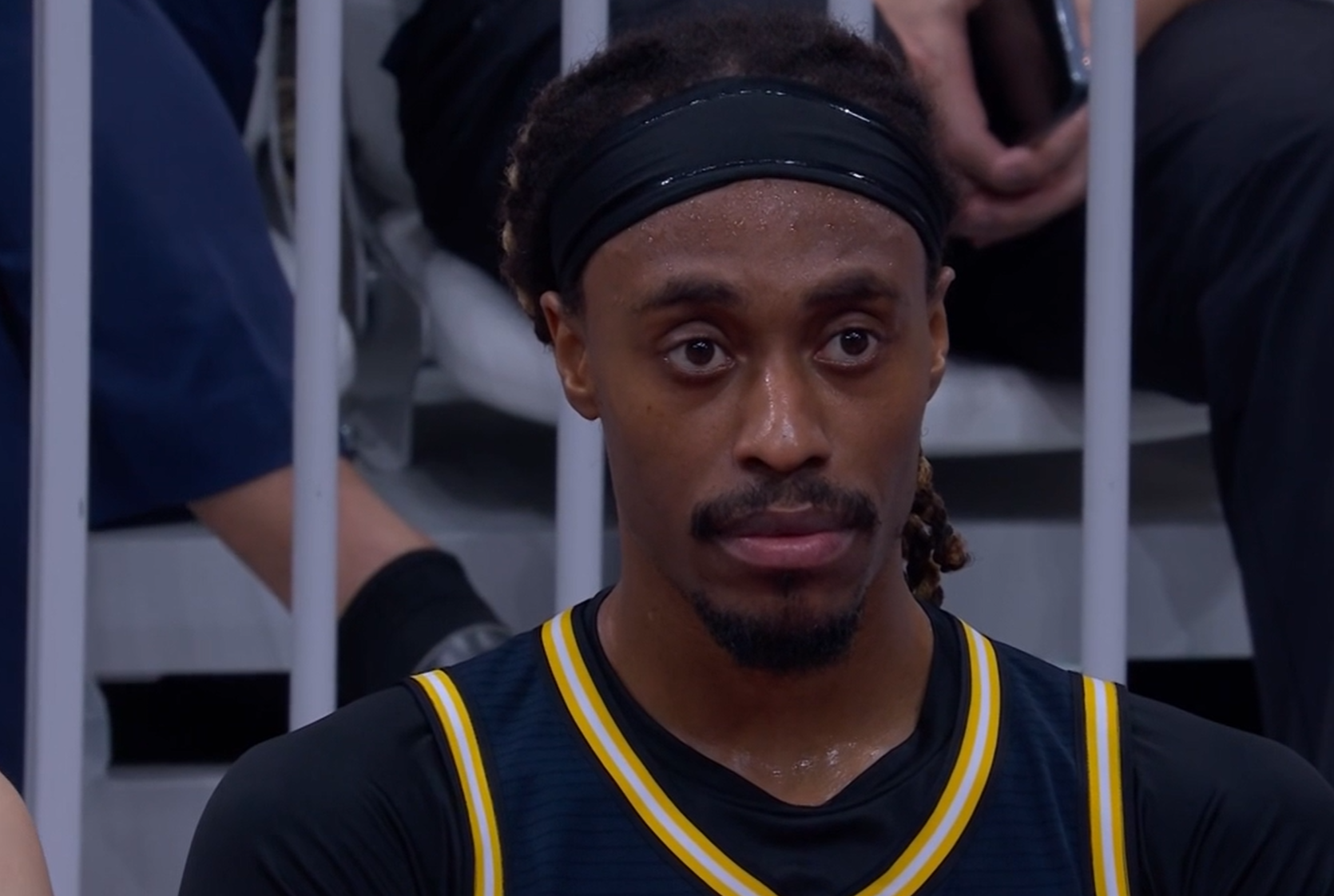  CBA战术变革深度解析：杜锋与拉科维奇的四大执教差异 体育新闻