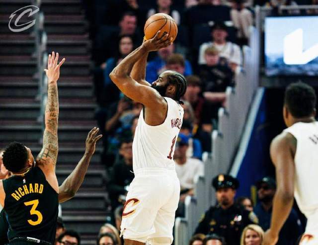  【技术解码】夹击困局与破局之道：哈登体系如何重塑骑士进攻生态 体育新闻